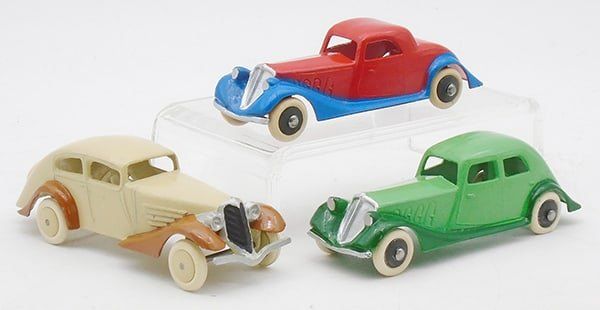 Lot 165: 3 C.D. RENAULT AUTOS