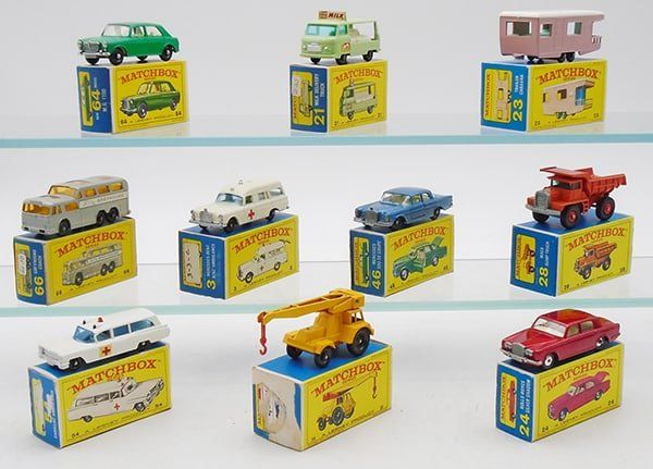 Lot 180: 10 MATCHBOX VEHICLES