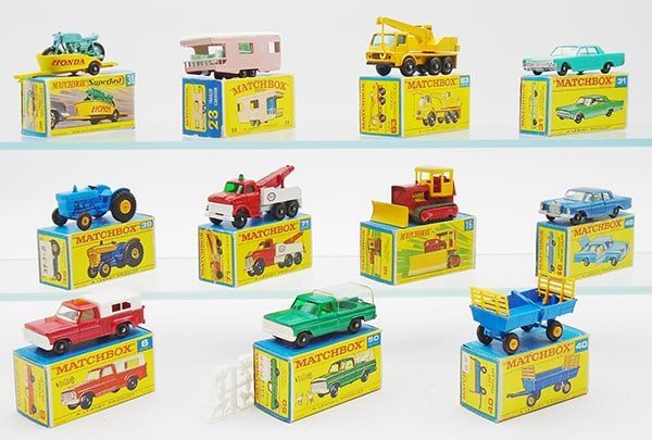 Lot 266: 11 MATCHBOX VEHICLES