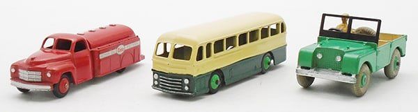 Lot 286: 3 DINKY VEHICLES