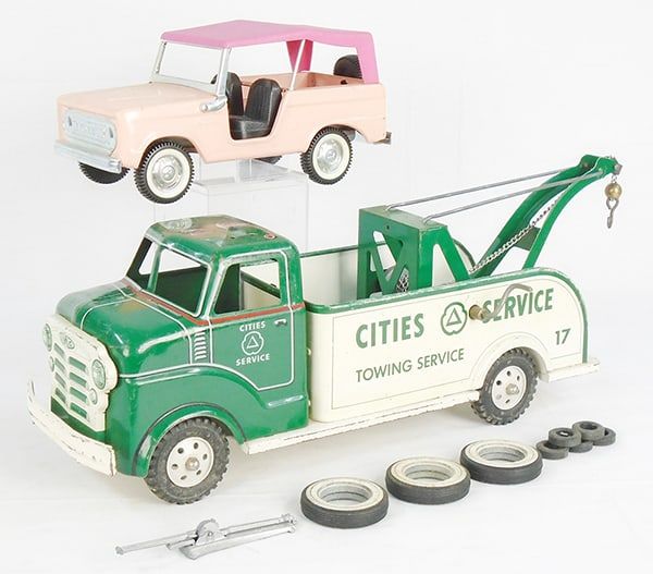 Lot 234: MARX & NYLINT TRUCKS