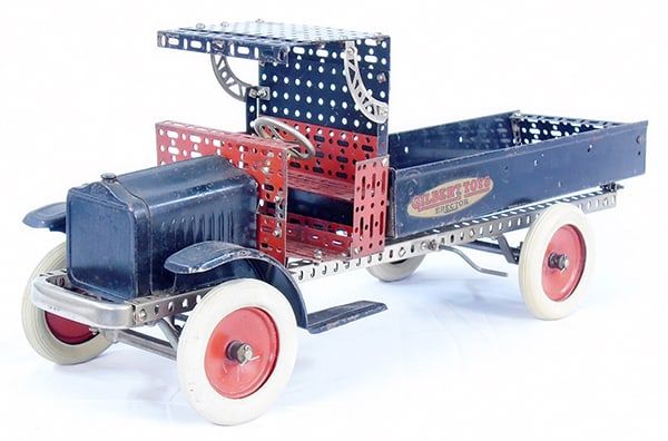 Lot 290: ERECTOR WHITE DUMP TRUCK