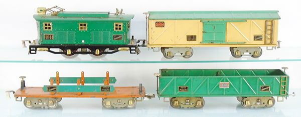Lot 433: AMERICAN FLYER TRAIN SET
