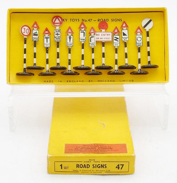Lot 202: DINKY 47 ROAD SIGNS