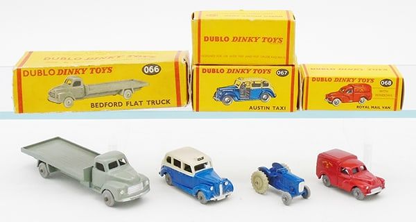 Lot 341: 4 DINKY DUBLO VEHICLES