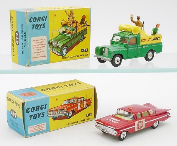 Lot 348: 2 CORGI VEHICLES