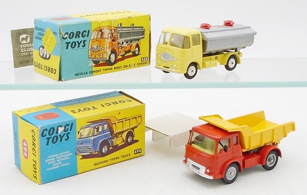 Lot 387: 2 CORGI VEHICLES