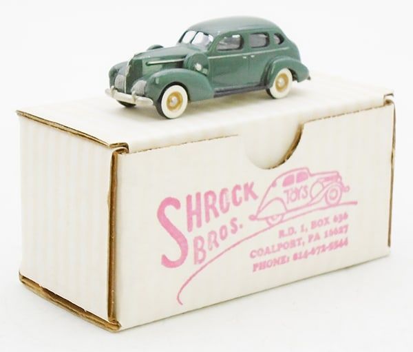 Lot 151: SHROCK BROS 1939 STUDEBAKER PRESIDENT 4-DR SEDAN