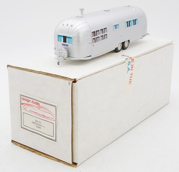 Lot 174: DESIGN STUDIO DS-101 1956 AIRSTREAM TRAILER