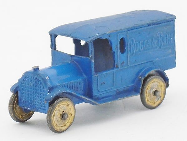 Lot 201: TOOTSIETOY 4630 BOGGS & BUHL STORE VAN