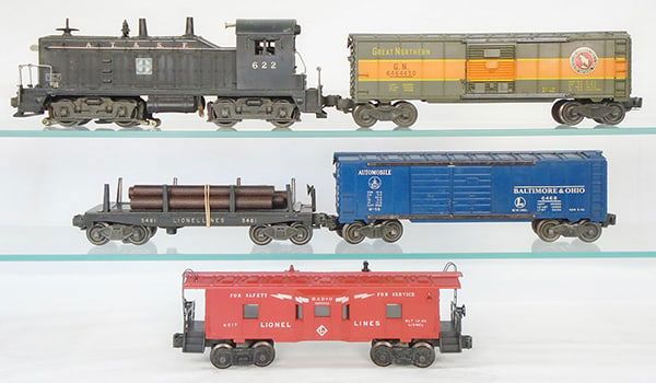 Lot 192: LIONEL TRAIN SET