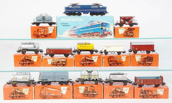Lot 288: MARKLIN DUTCH FREIGHT SET