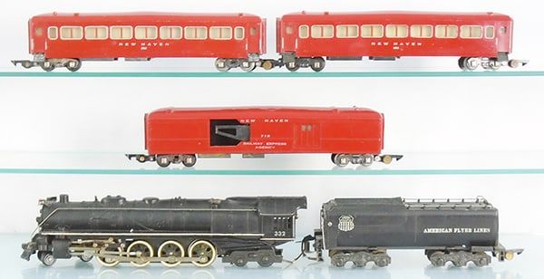 Lot 298: AMERICAN FLYER CHALLENGER TRAIN SET