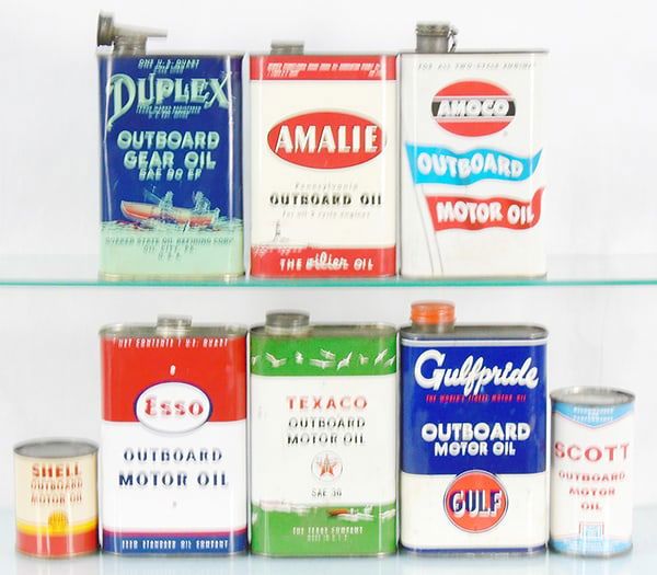Lot 303: 8 MARINE OUTBOARD MOTOR OIL CONTAINERS