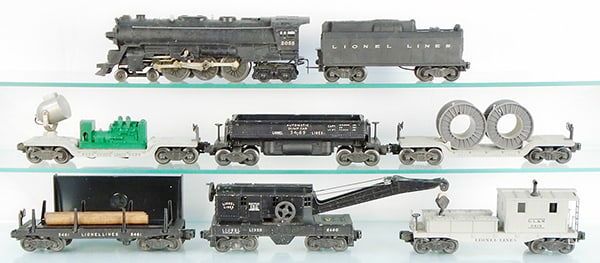 Lot 447: LIONEL TRAIN SET