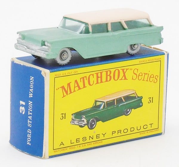 Lot 189: MATCHBOX 31B8 FORD WAGON