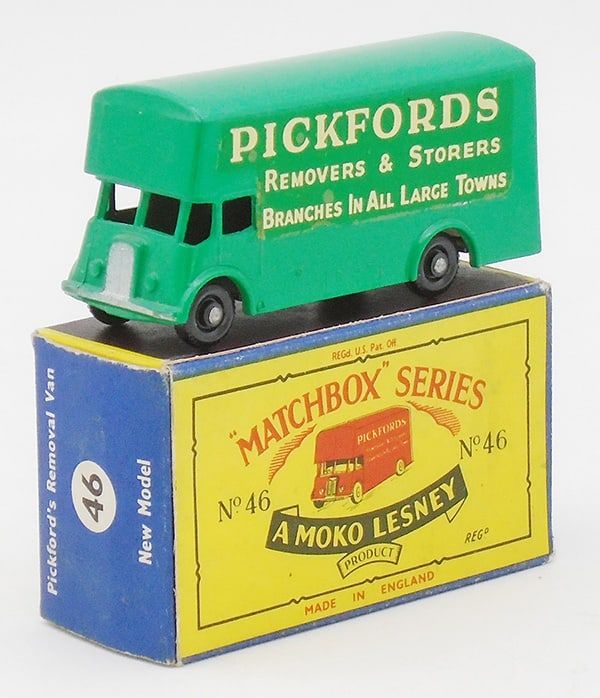 Lot 341: MATCHBOX 46B7 PICKFORDS REMOVALS VAN