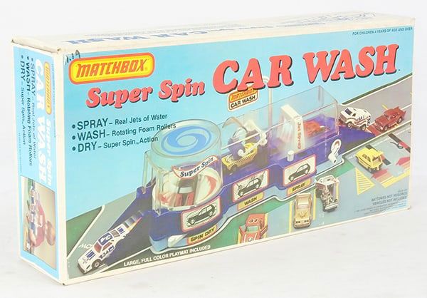 Lot 493: MATCHBOX 55-01-07 CAR WASH SET