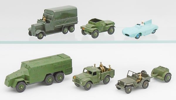 Lot 201: 7 DINKY VEHICLES
