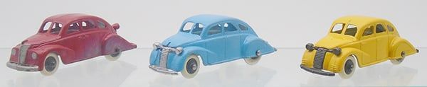 Lot 206: 3 TOOTSIETOY VEHICLES