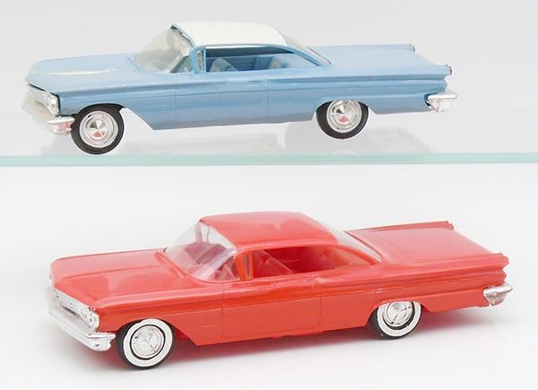 Lot 247: 2 AMT 1960 PONTIAC BONNEVILLES