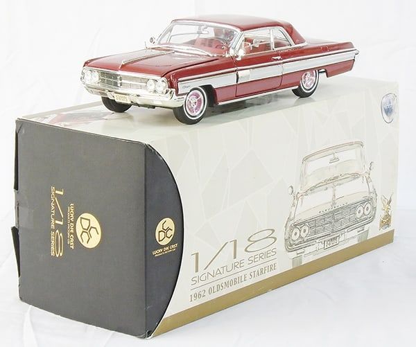 Lot 272: SIGNATURE SERIES 1962 OLDSMOBILE STARFIRE