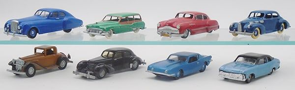 Lot 304: 8 WHITE METAL VEHICLES