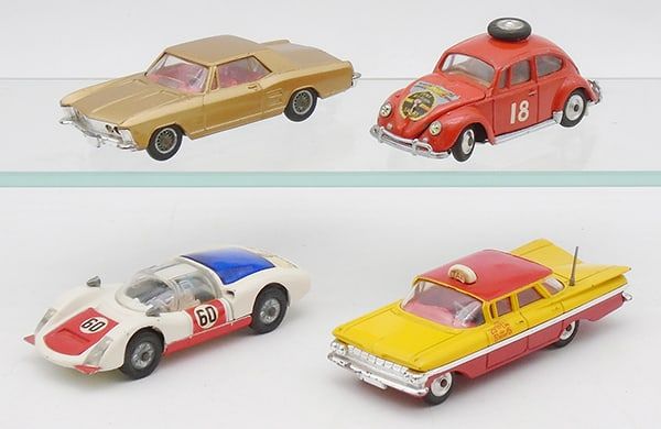 Lot 459: 4 CORGI VEHICLES