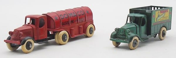 Lot 462: 2 TOOTSIETOY MACK TRUCKS
