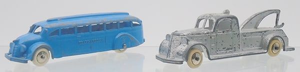 Lot 467: 2 TOOTSIETOY JUMBOS