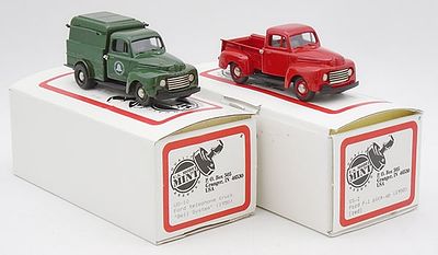 2 US MODEL MINT AUTOS. white metal, 1/43 scale, US10 1950 Ford Bell System Telephone Truck, US2 