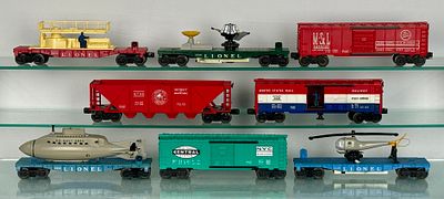8 Lionel freight cars. A collection of Lionel Post-War rolling stock, comprising nine vintage 