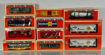11 Lionel Electric Trains Model Railway Cars and Accessories. 11 Lionel Electric Trains model 