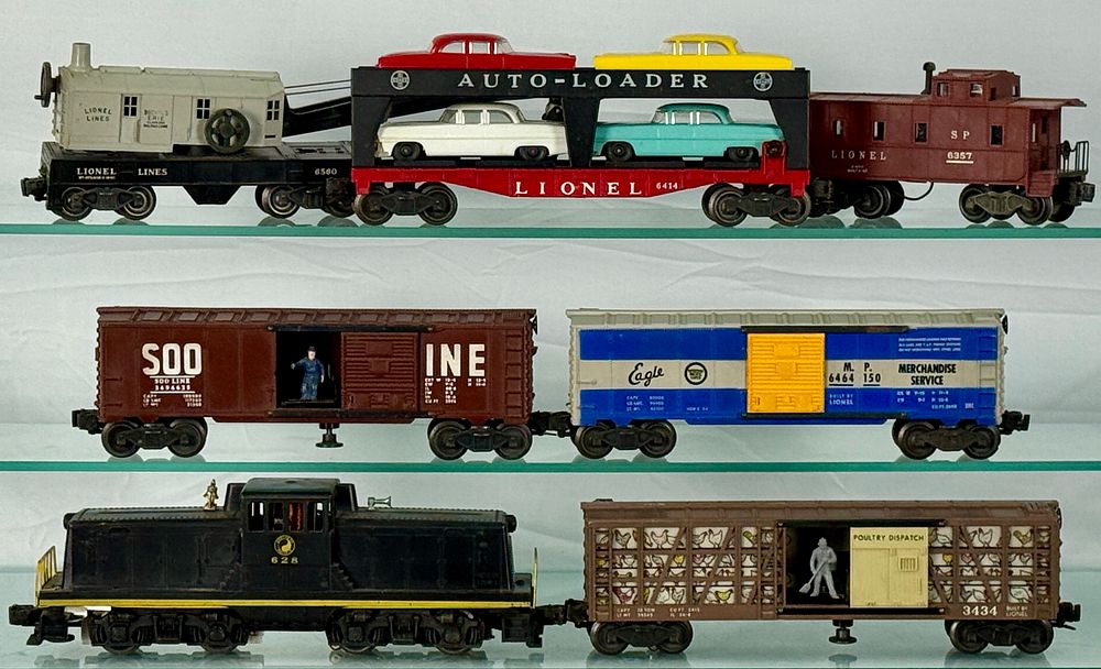 Lot 262: Lionel O-Gauge Freight Train