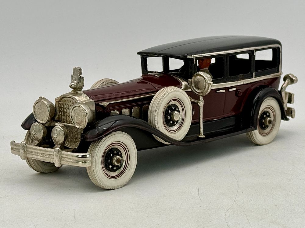 Lot 174: Tom Sehloff 1929 Packard Deluxe Sedan