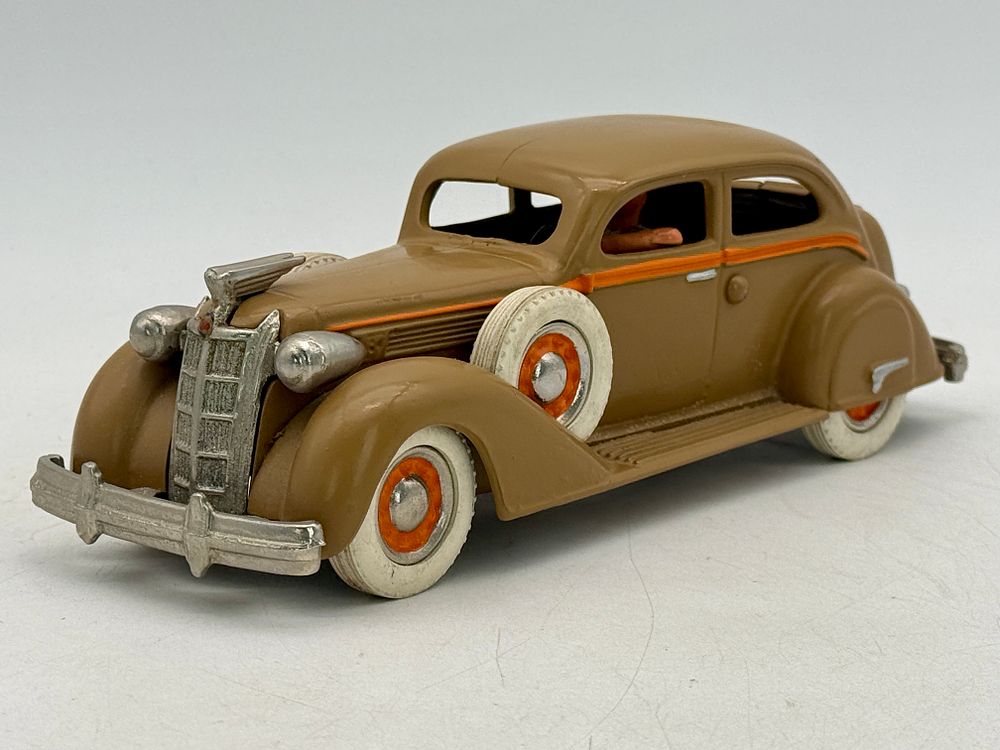 Lot 175: Tom Sehloff 1935 Chrysler Sedan