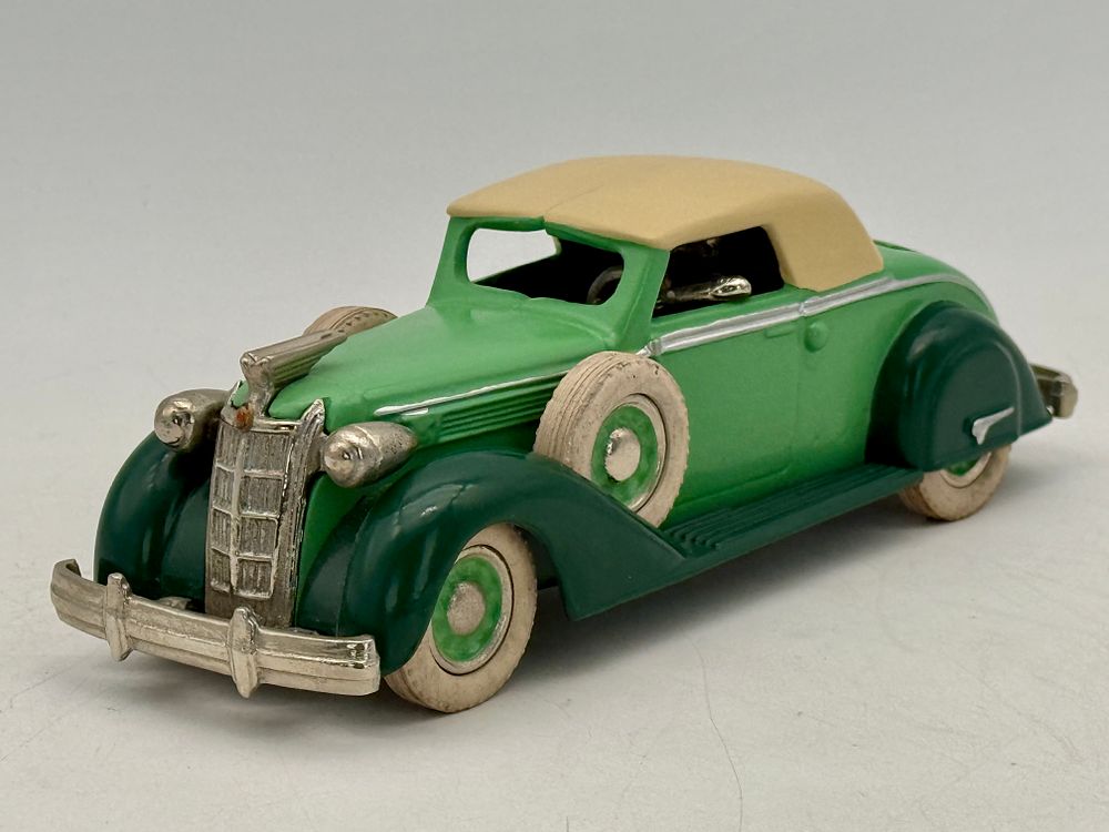 Lot 179: Tom Sehloff 1935 Chrysler Convertible