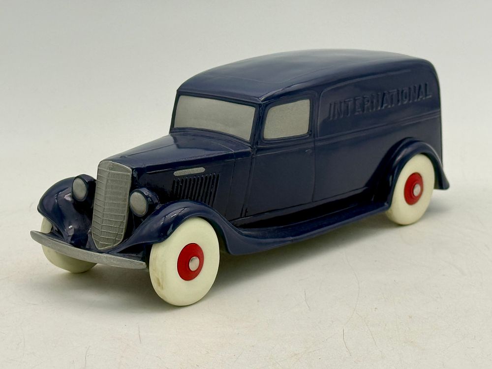Lot 197: Remarkable Replicas 1934-35 International Toy Delivery Van