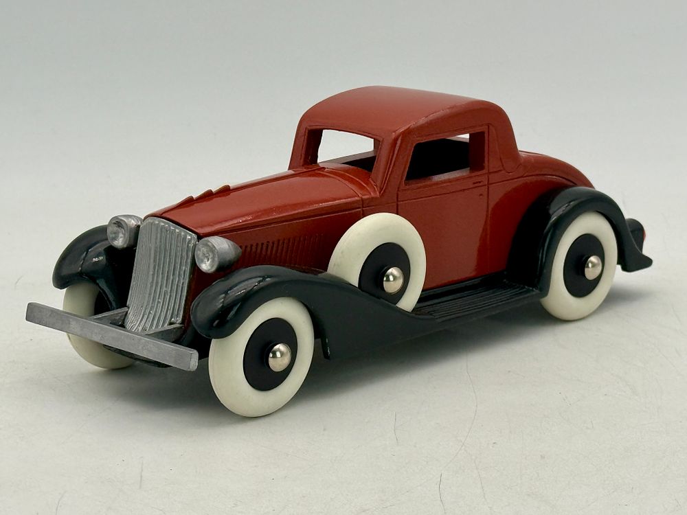Lot 203: Aunt Fays Tootsietoy Graham coupe Toy Car