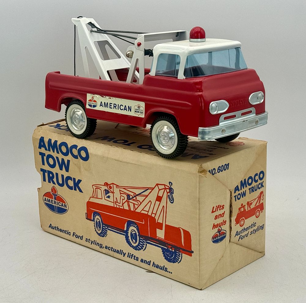Lot 219: Nylint Ford Econoline American Oil Wrecker Tow Truck