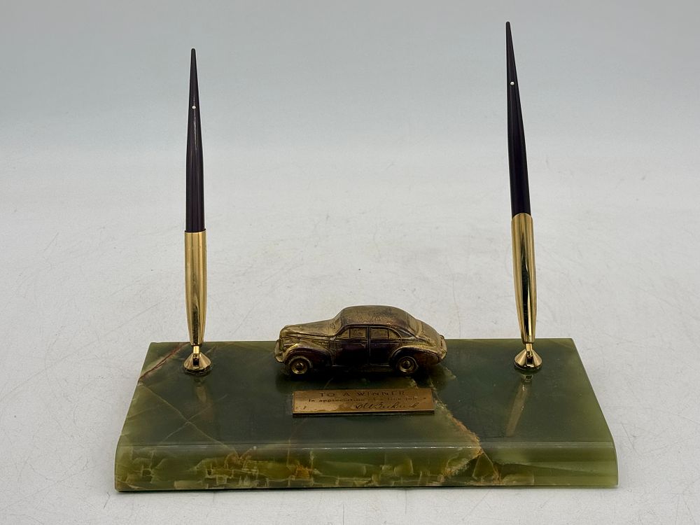 Lot 249: Sheaffer's Green Onyx Desk Set with Pens and Car