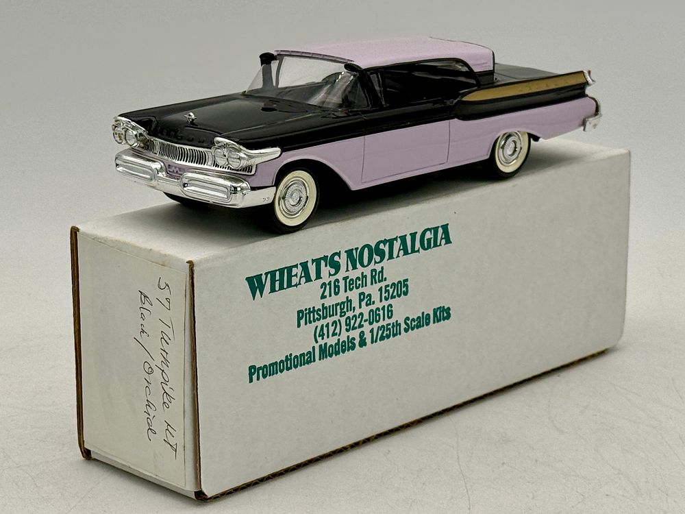 Lot 286: Wheats Nostalgia 1957 Mercury Turnpike Cruiser Promotional Model Car