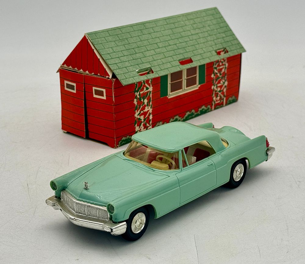Lot 288: AMT 1956 Lincoln Continental Mark II Promo Car with original Garage Box