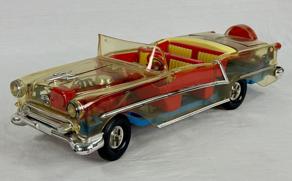 Lot 356: Ideal 3089 Crystal Starflite Oldsmobile See-Thru Toy Car