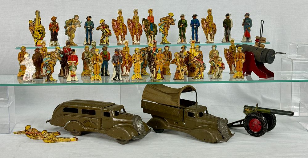 Lot 365: Marx Army Toys