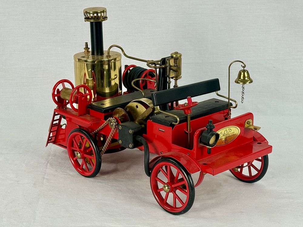 Lot 374: Wilesco D305 Live Steam Fire Engine Model