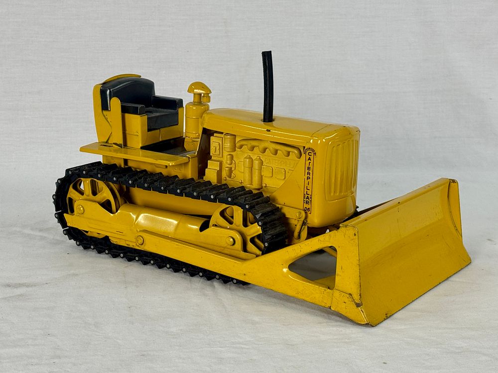 Lot 391: Doepke 2012 Caterpillar D6 Toy Bulldozer