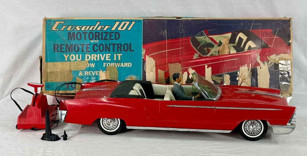 Lot 397: Deluxe Reading 1964 Crusader 101 Motorized Remote Control Car with Box