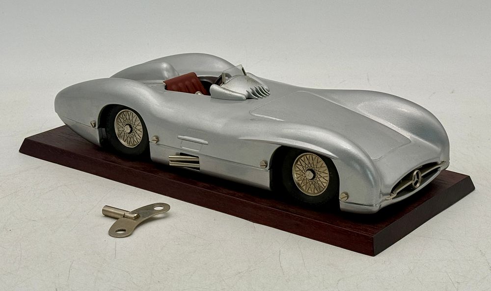 Lot 462: Märklin Mercedes-Benz Silver Race Car Model with Winding Key