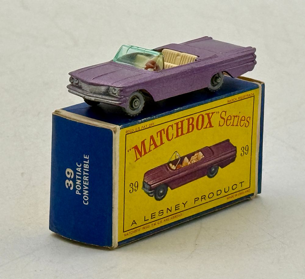 Lot 478: Matchbox 39B1 Pontiac Convertible